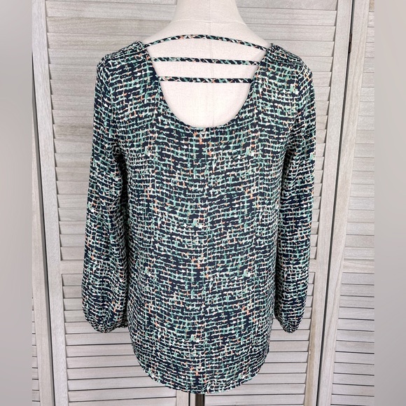 PAPERMOON (Stitch Fix) Printed 3/4 Sleeve Blouse Strappy Back Black/Multi-PXS - Picture 3 of 3